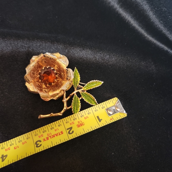 Vintage Sarah Coventry Faceted Amber Rhinestone Enamel Brooch Geometrical Detail - Picture 3 of 6